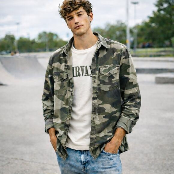 Gap Other - Gap Classic Fit Camo Long Sleeve Button Up Shirt Mens Medium Military Army Green